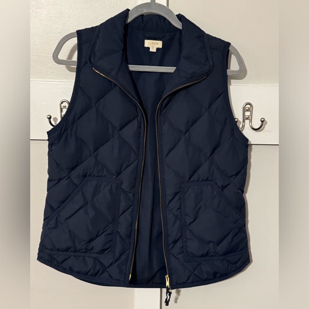 J. Crew Women's Dark Blue Quilted Vest - Picture 4 of 6